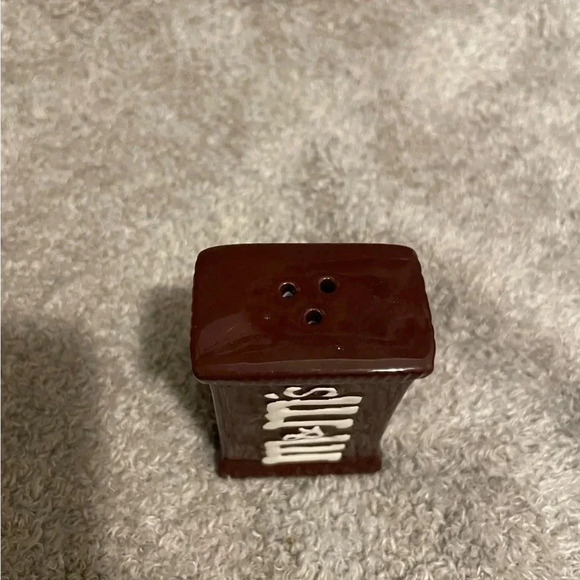 M&M salt shaker - Picture 2 of 5